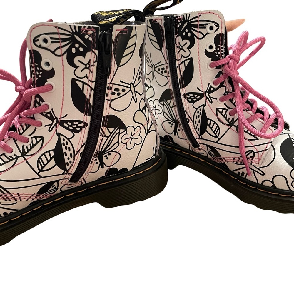 Dr. Martens Kids Black and White Floral Boots with Pink Accents Size US 3 NWOT - Picture 6 of 7